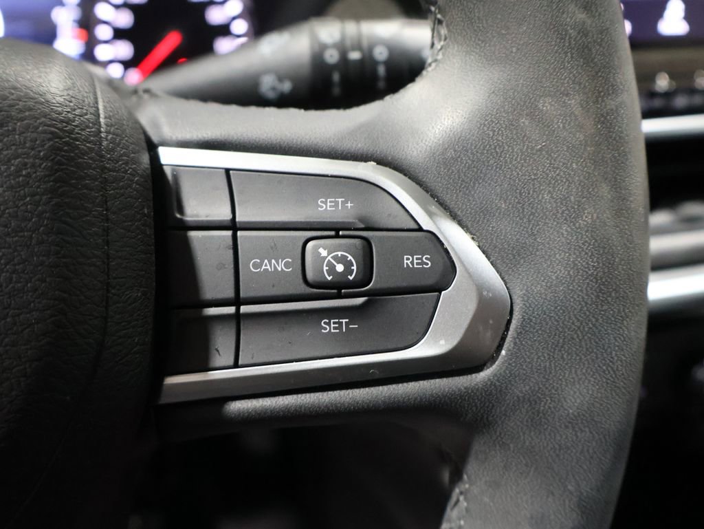 Certified 2023 Jeep Compass Latitude image 38