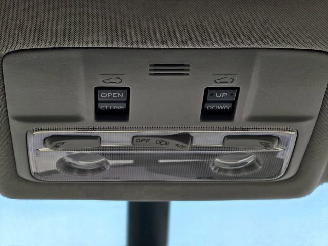 Used 2015 Toyota RAV4 XLE AWD/4WD image 26