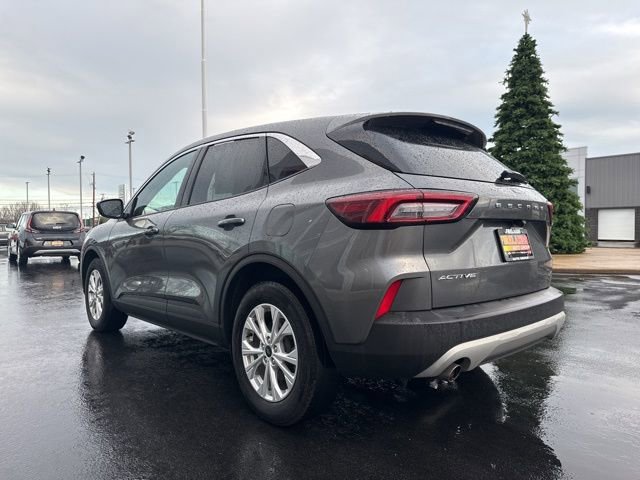 Used 2023 Ford Escape Active w/ Cold Weather Package image 5