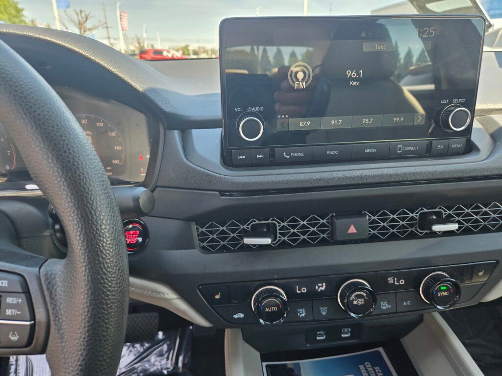 Certified 2025 Honda Accord SE image 14