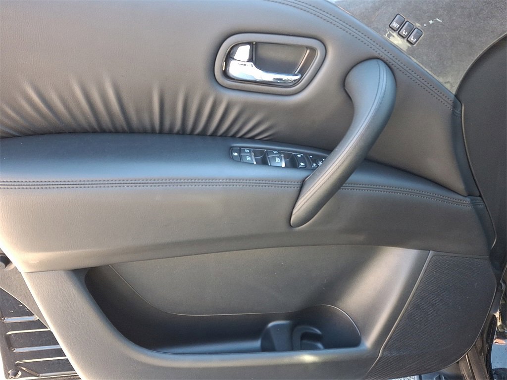 Used 2023 Nissan Armada SL w/ Midnight Edition Package image 11