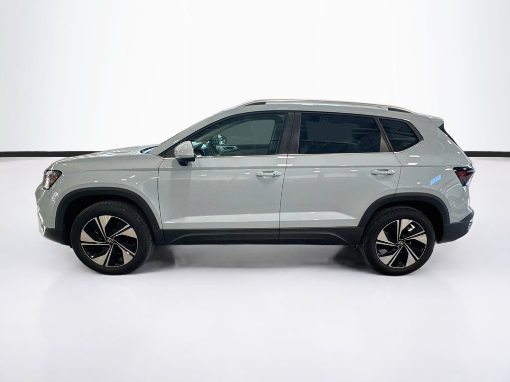 Certified 2025 Volkswagen Taos SE AWD/4WD image 8