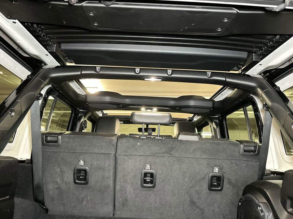 Used 2022 Jeep Wrangler Unlimited Rubicon 4xe w/ Cold Weather Group image 7