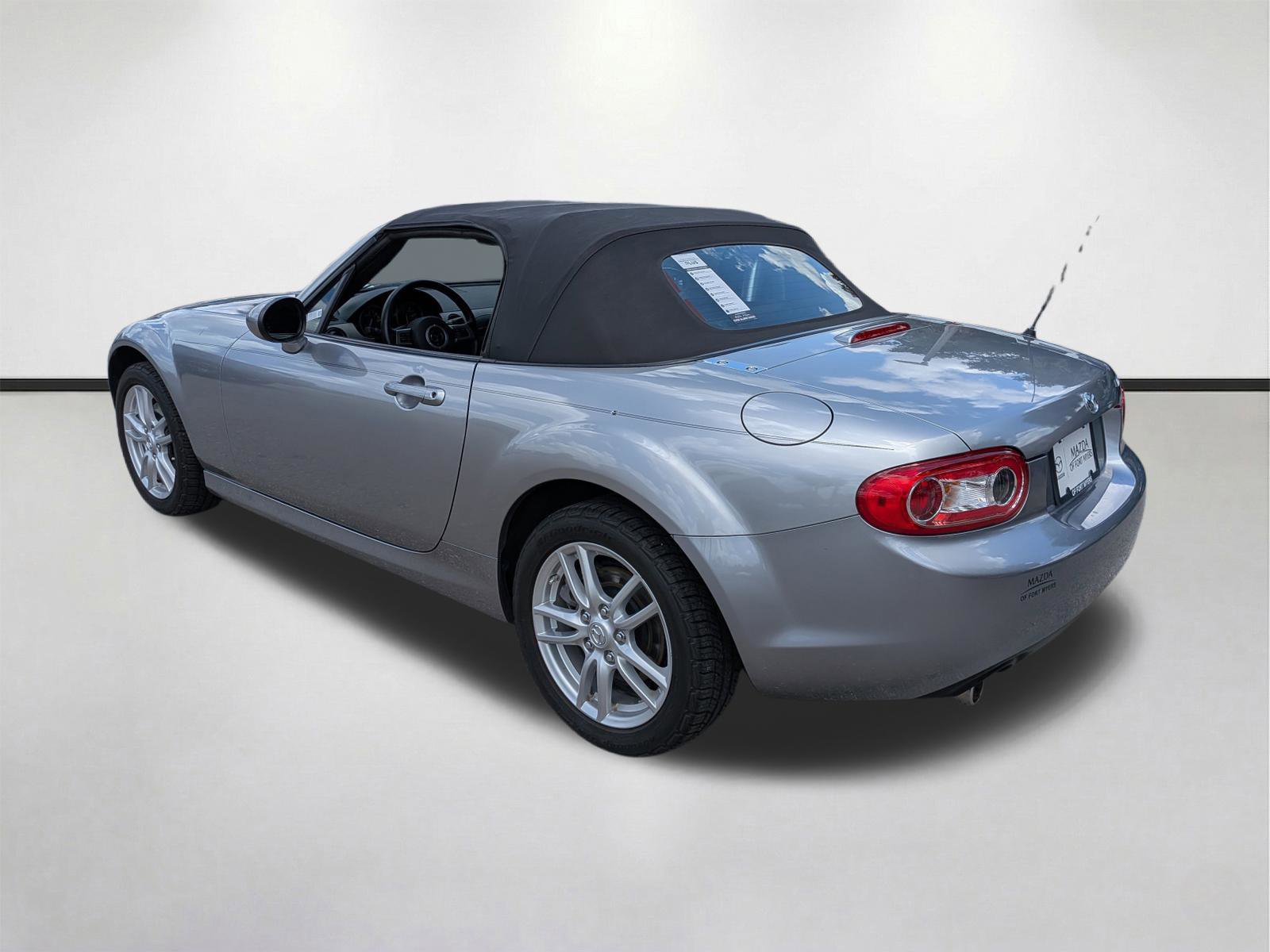 Used 2011 MAZDA MX-5 Miata Sport w/ Convenience Pkg RWD image 6
