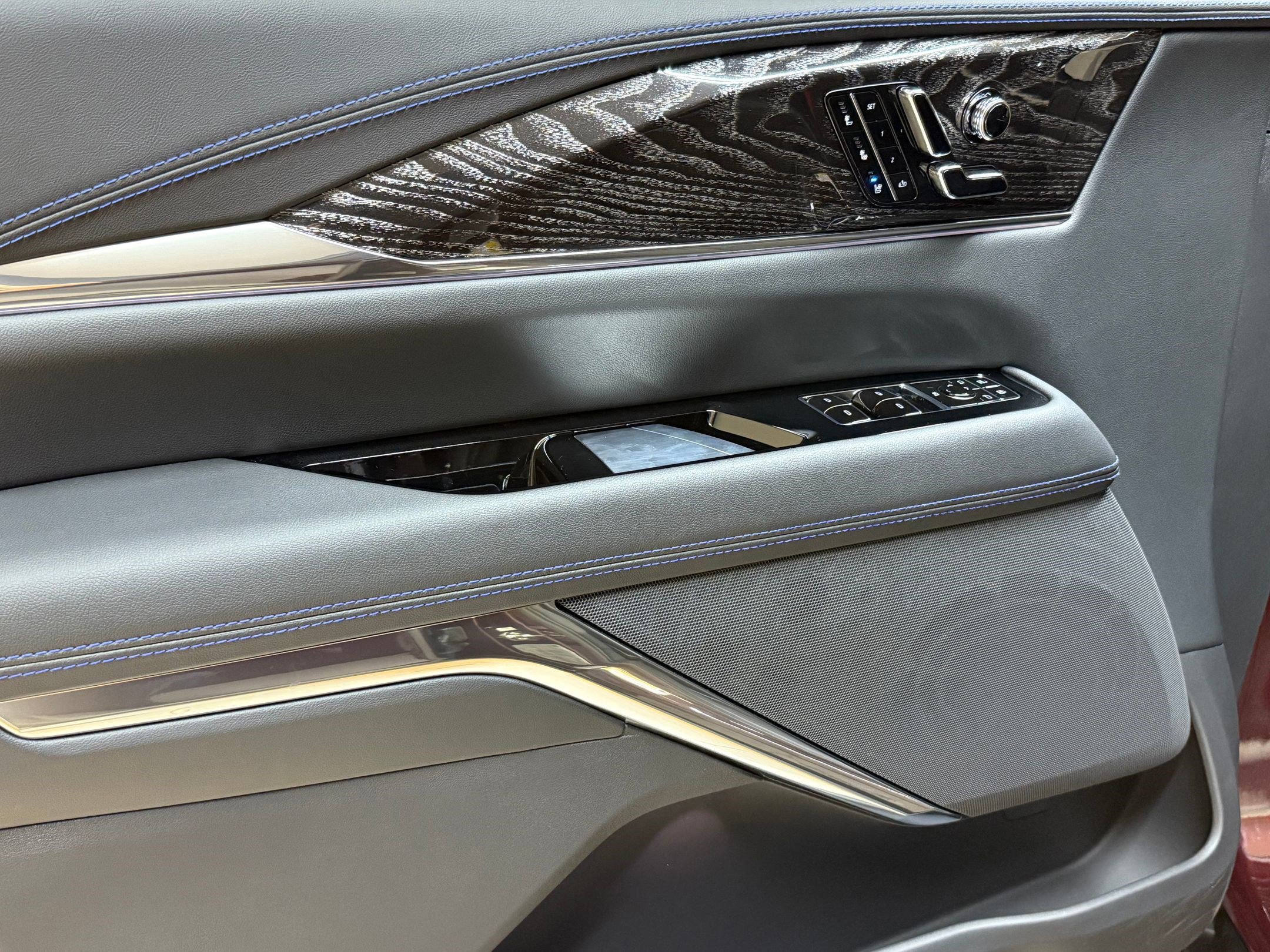 New 2026 Cadillac Escalade IQ Sport 1 image 12