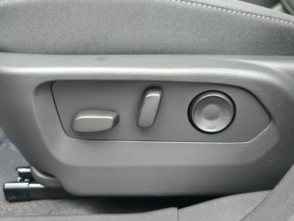 New 2026 Buick Envision Preferred image 17