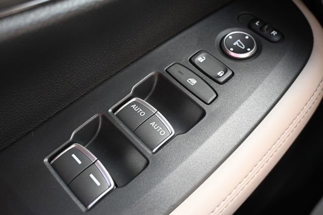 Used 2025 Honda HR-V EX-L image 41