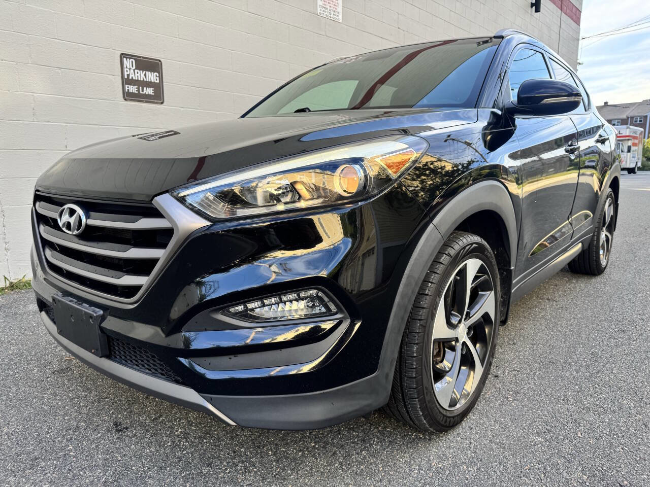 Used 2016 Hyundai Tucson Sport image 5