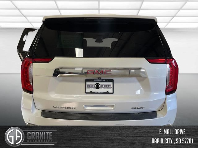 Used 2023 GMC Yukon SLT w/ SLT Luxury Package image 4
