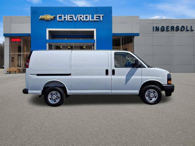 Used 2026 Chevrolet Express 3500 w/ Driver Convenience Package RWD image 35