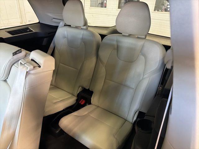 Used 2023 Volvo XC90 B5 Plus w/ Protection Package Premier image 32