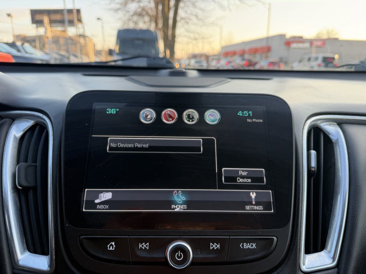 Used 2016 Chevrolet Malibu Premier image 30