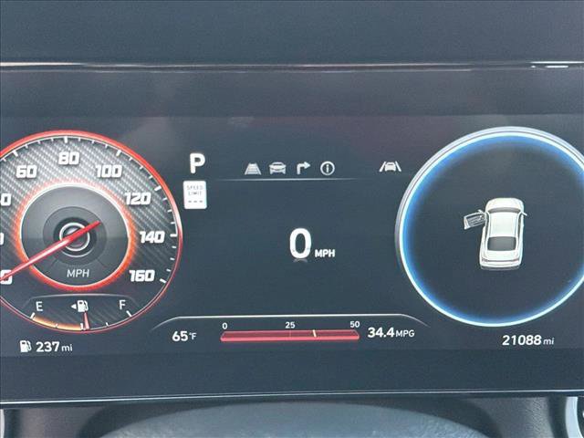 Used 2024 Hyundai Elantra SEL FWD image 17