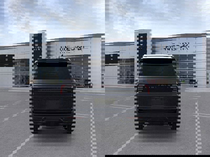 New 2025 Lincoln Navigator Reserve image 5