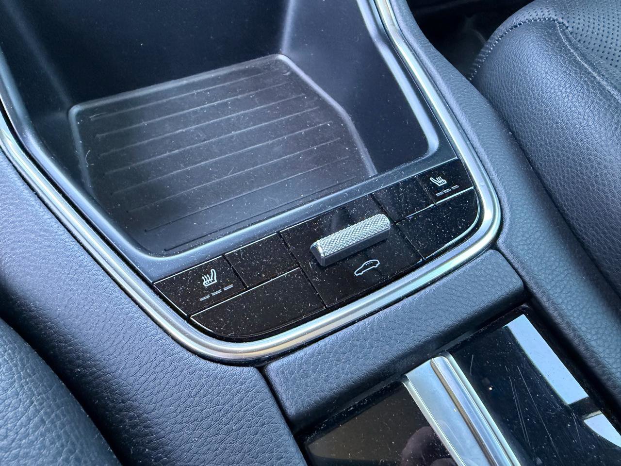 Used 2018 Porsche Panamera 4S image 18