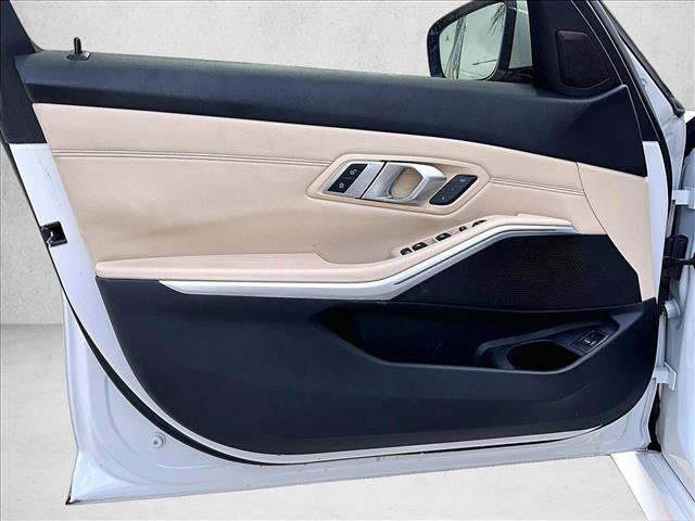 Used 2020 BMW 330i Sedan w/ Driving Assistance Package image 18