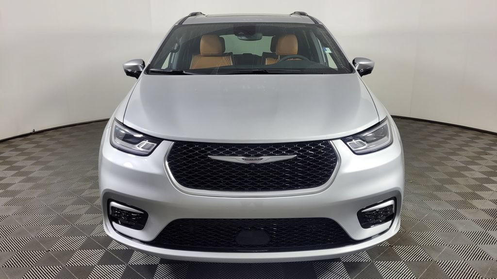 New 2026 Chrysler Pacifica Pinnacle AWD/4WD image 2