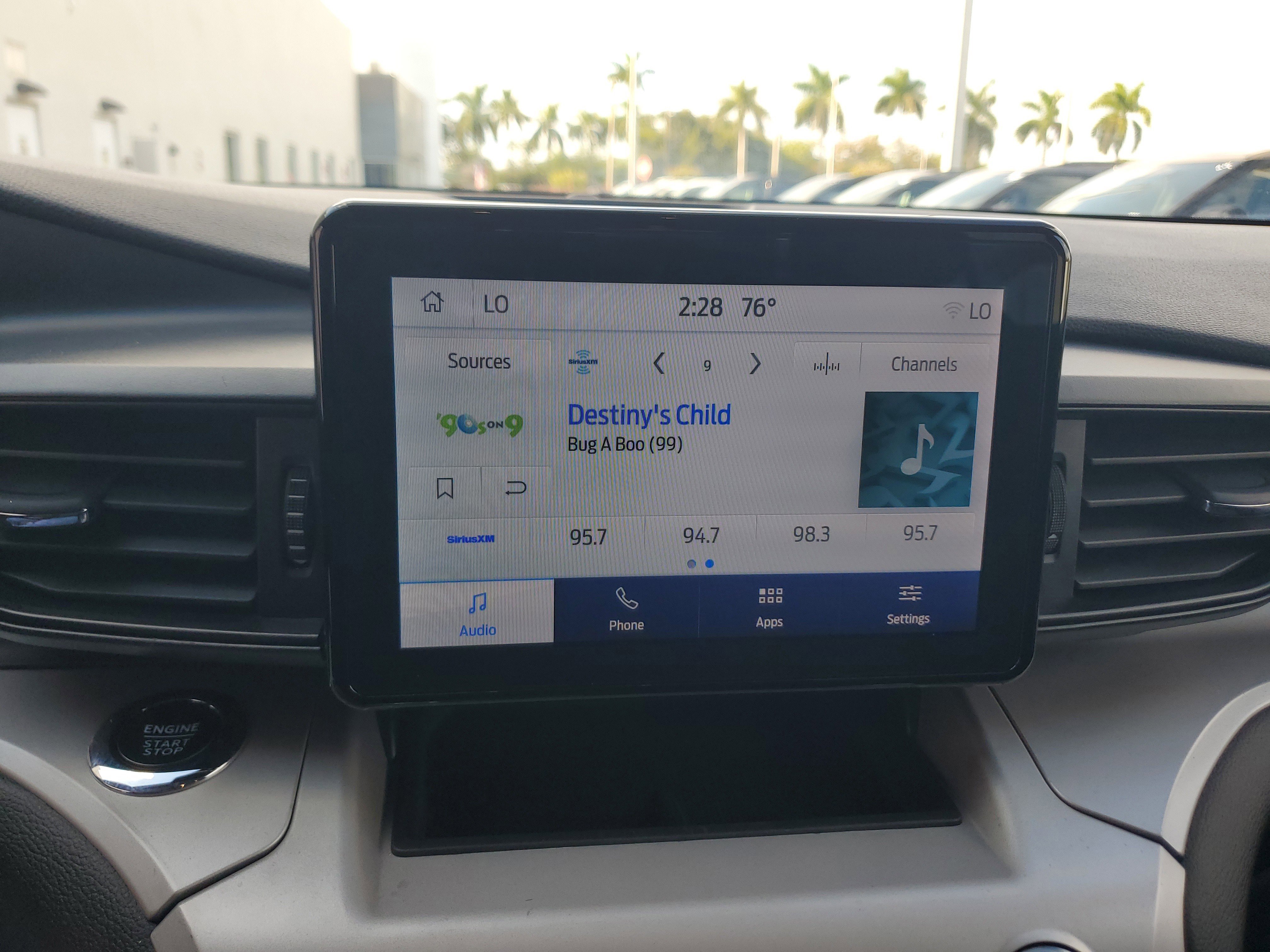 Used 2023 Ford Explorer XLT image 26