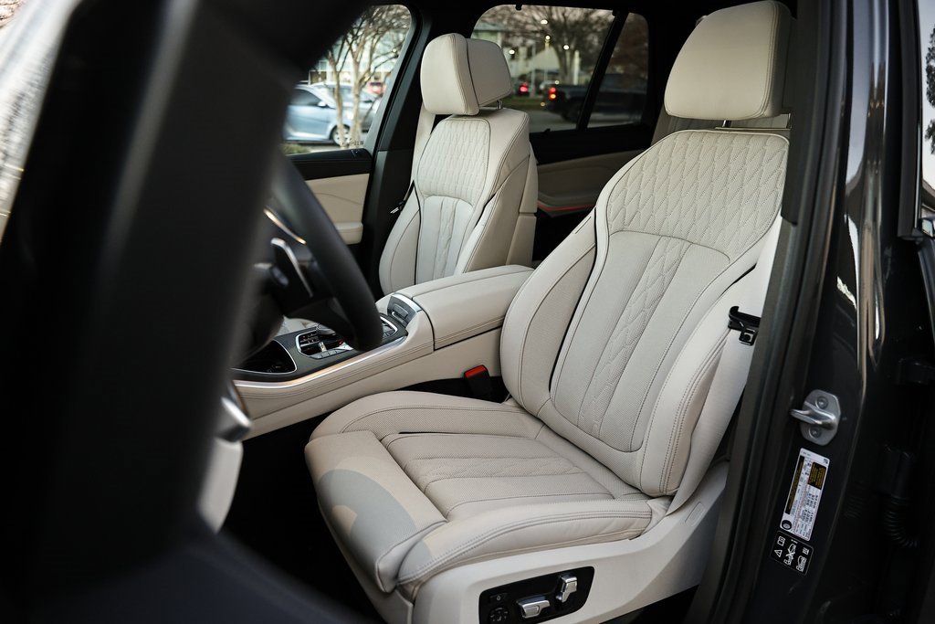 New 2026 BMW X5 xDrive40i w/ M Sport Package image 21