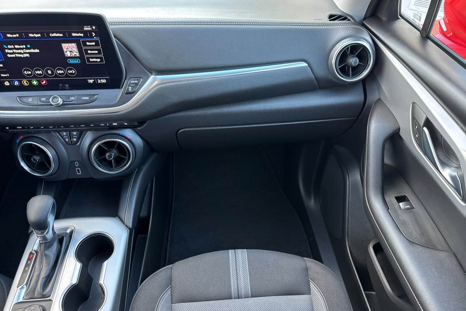 Used 2025 Chevrolet Blazer LT image 29