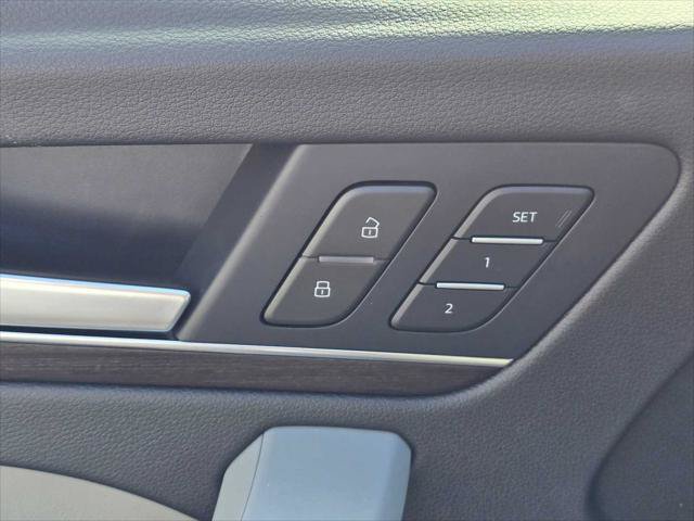 Used 2023 Audi Q5 2.0T Premium Plus w/ Premium Plus Package AWD/4WD image 23