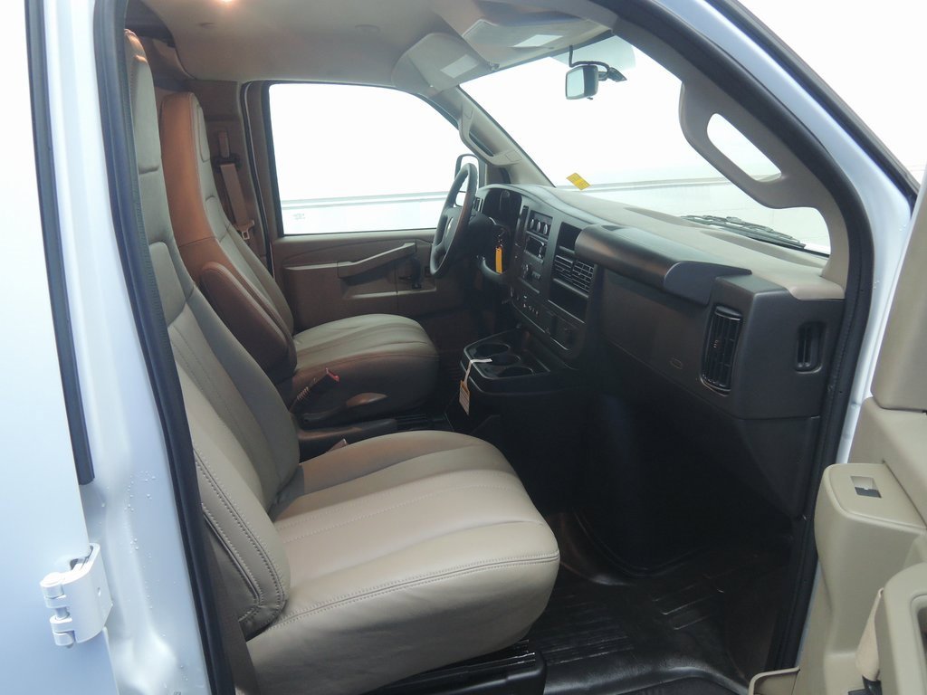 New 2026 Chevrolet Express 2500 Work Van w/ Driver Convenience Package image 32