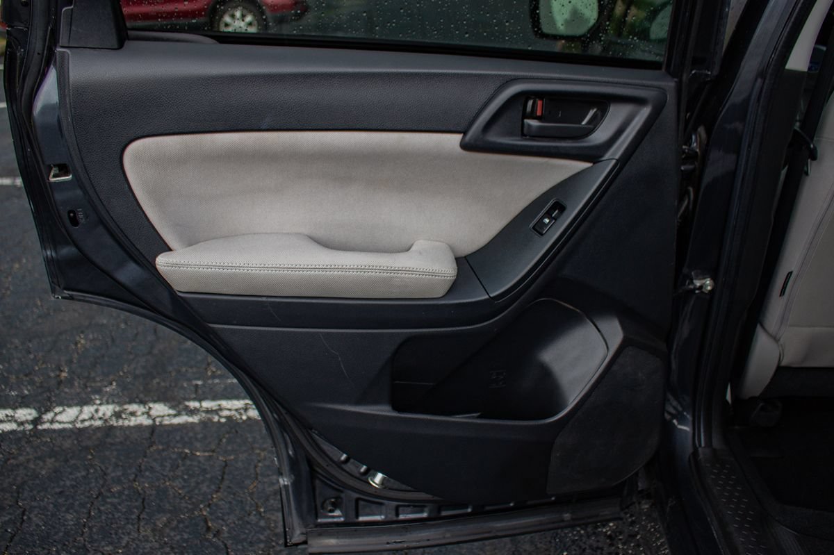 Used 2015 Subaru Forester 2.5i Premium AWD/4WD image 15