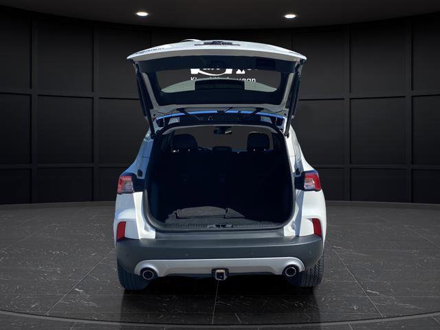 Used 2022 Ford Escape Titanium w/ Class II Trailer Tow Package AWD/4WD image 28