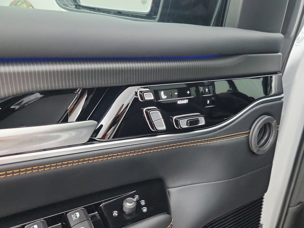 New 2026 Jeep Grand Wagoneer Summit AWD/4WD image 19