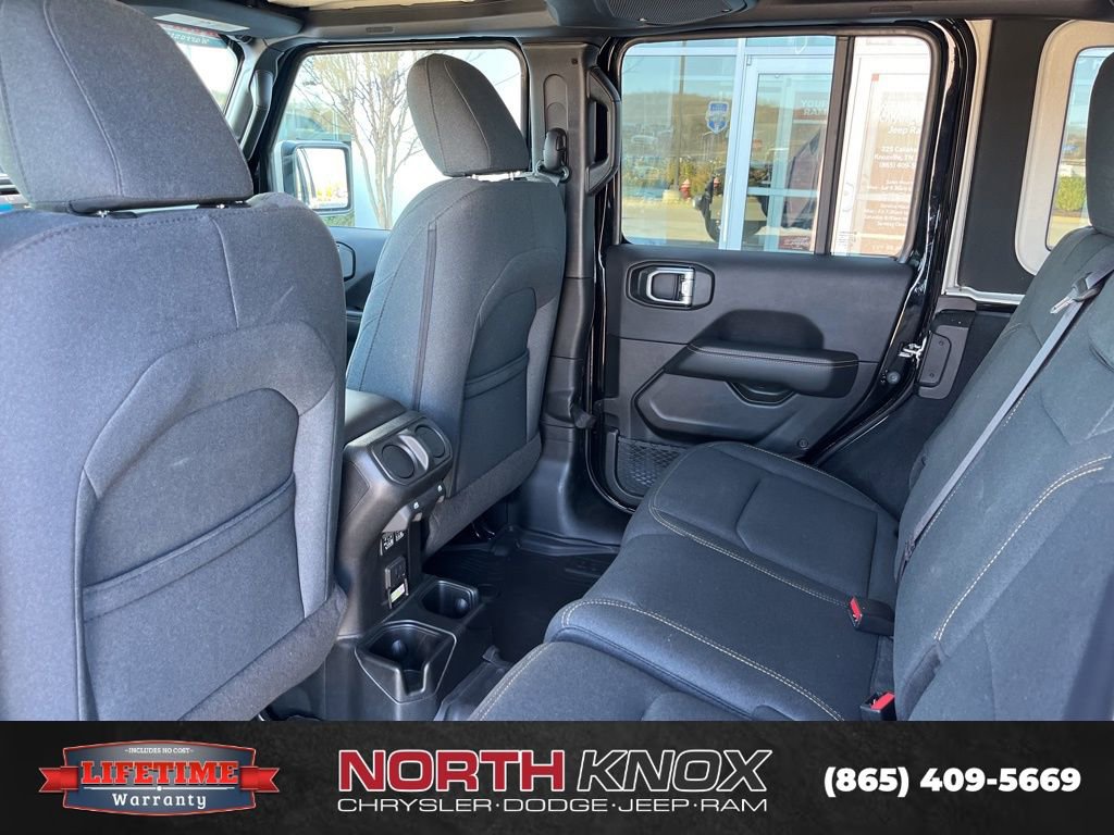 Used 2024 Jeep Wrangler Sahara w/ Safety Group image 15