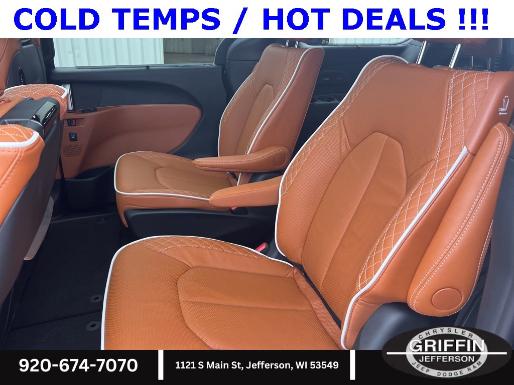 New 2026 Chrysler Pacifica Pinnacle w/ Trailer Tow Group image 15