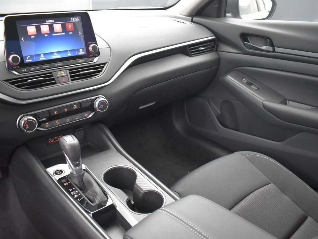 Used 2025 Nissan Altima 2.5 S image 31