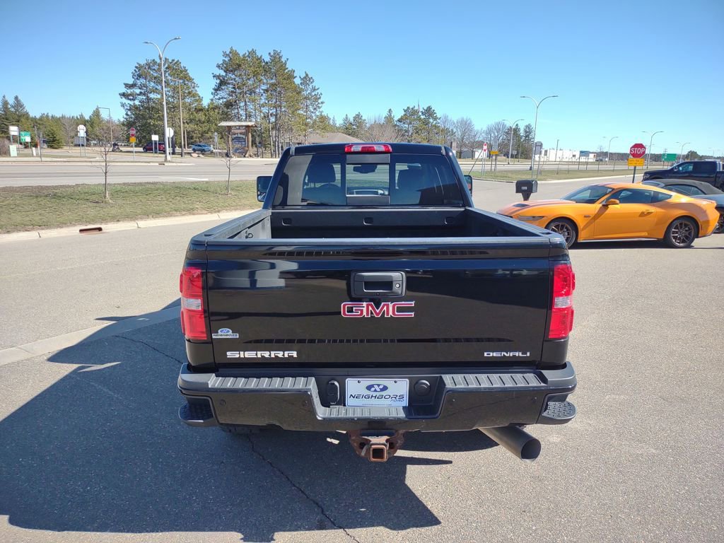 Used 2017 GMC Sierra 3500 Denali AWD/4WD image 4