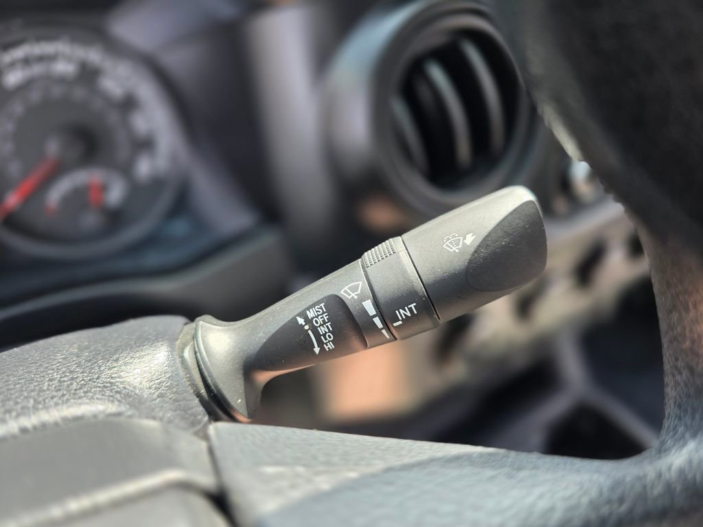 Used 2022 Toyota Tacoma SR image 33