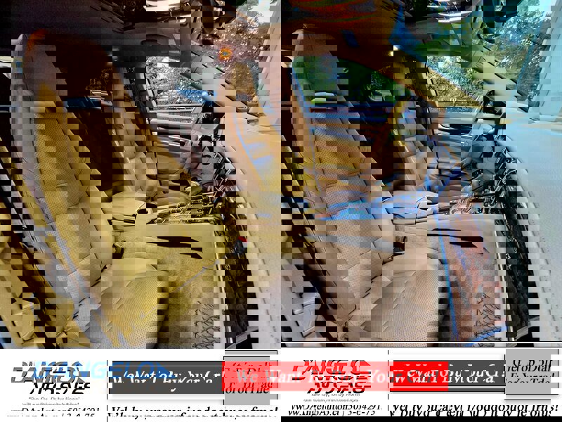 Used 2012 Porsche Panamera w/ Premium Pkg image 15