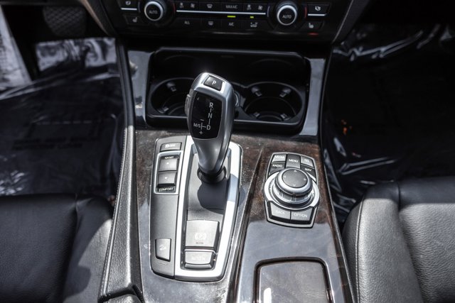 Used 2013 BMW 535i xDrive Sedan AWD/4WD image 19
