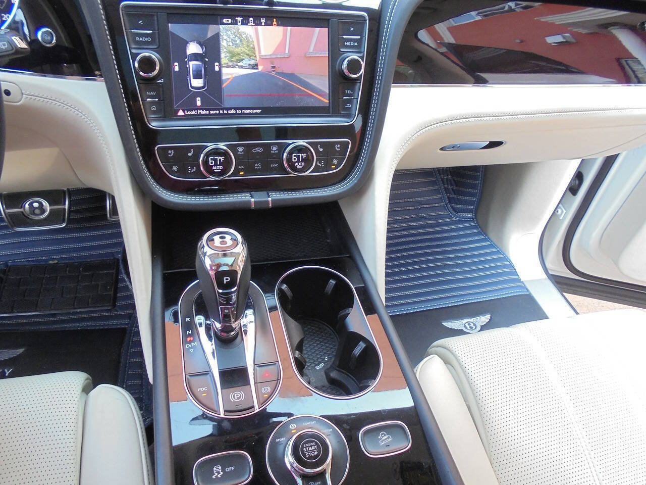 Used 2019 Bentley Bentayga AWD/4WD image 14