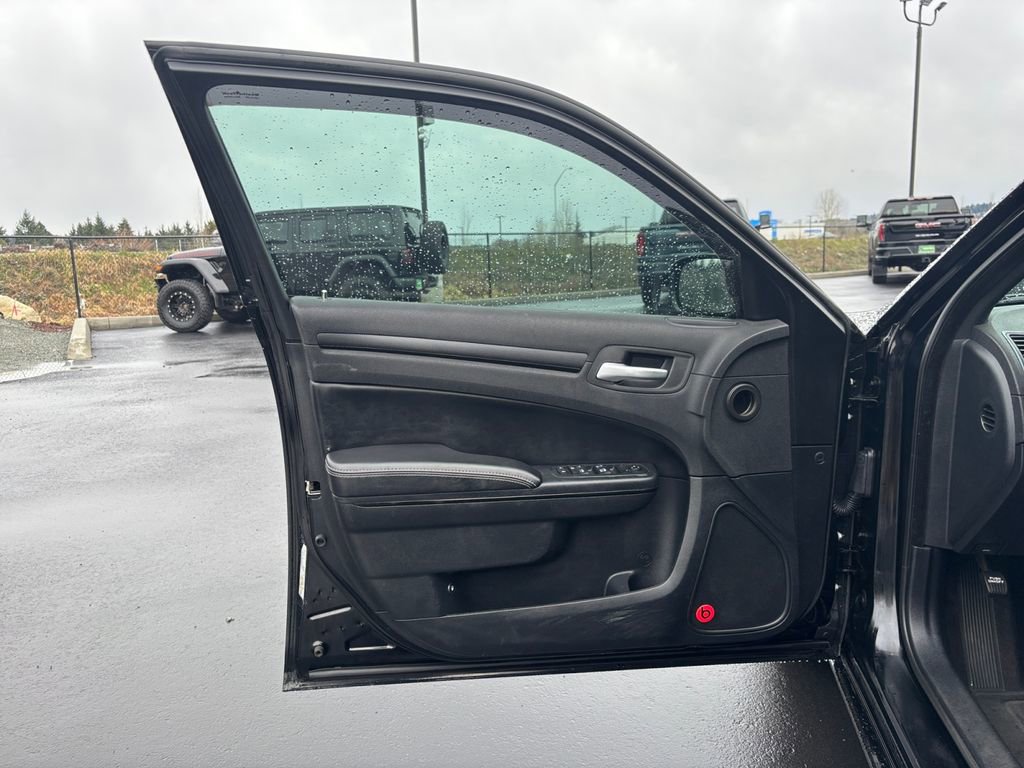 Used 2013 Chrysler 300 S image 23