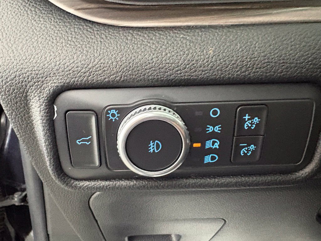 Used 2021 Ford Explorer Limited w/ Equipment Group 301A AWD/4WD image 21