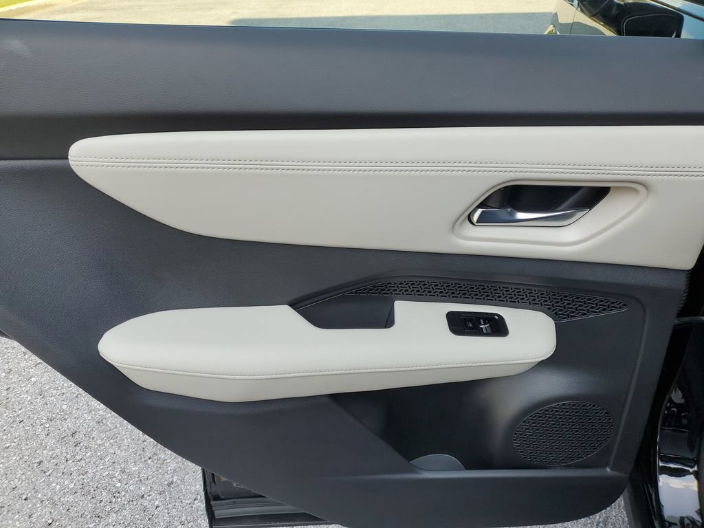 Used 2024 Nissan Ariya FWD image 10