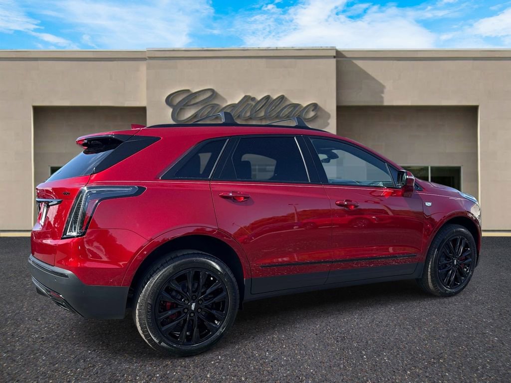 New 2026 Cadillac XT5 Sportv w/ LPO, Onyx Lite Package image 3
