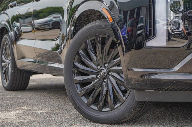 New 2025 Hyundai Palisade Calligraphy image 2