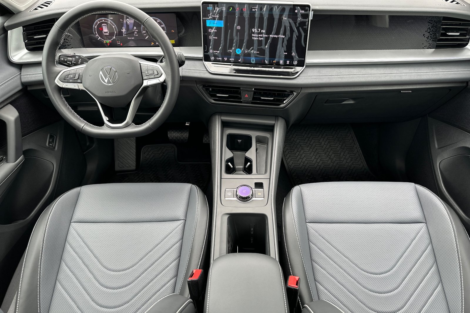 New 2026 Volkswagen Tiguan SE AWD/4WD image 13