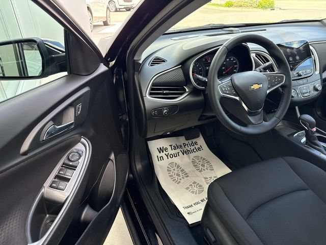 Used 2024 Chevrolet Malibu RS FWD image 43