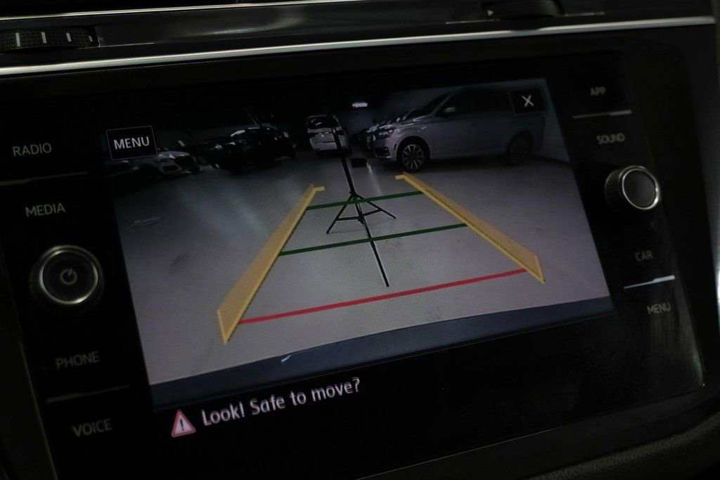 Used 2018 Volkswagen Tiguan SE image 26