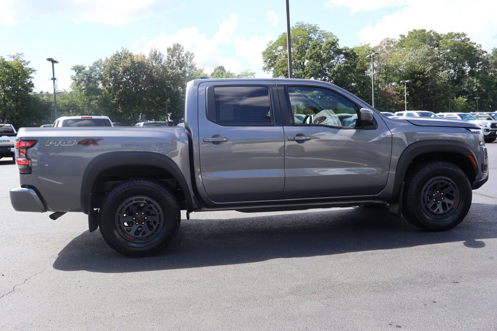 Used 2026 Nissan Frontier PRO-4X AWD/4WD image 9