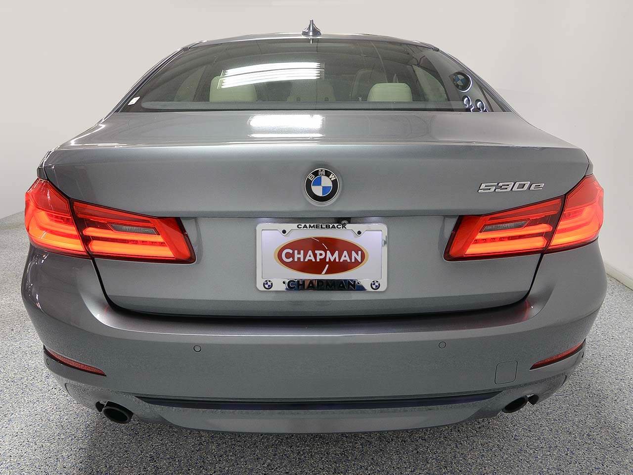 Used 2018 BMW 530e RWD image 4