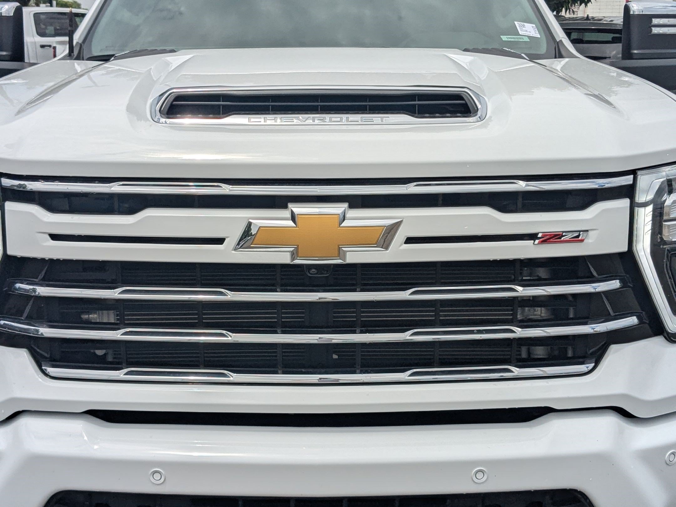 Used 2025 Chevrolet Silverado 3500 LT w/ Z71 Chrome Sport Edition AWD/4WD image 13