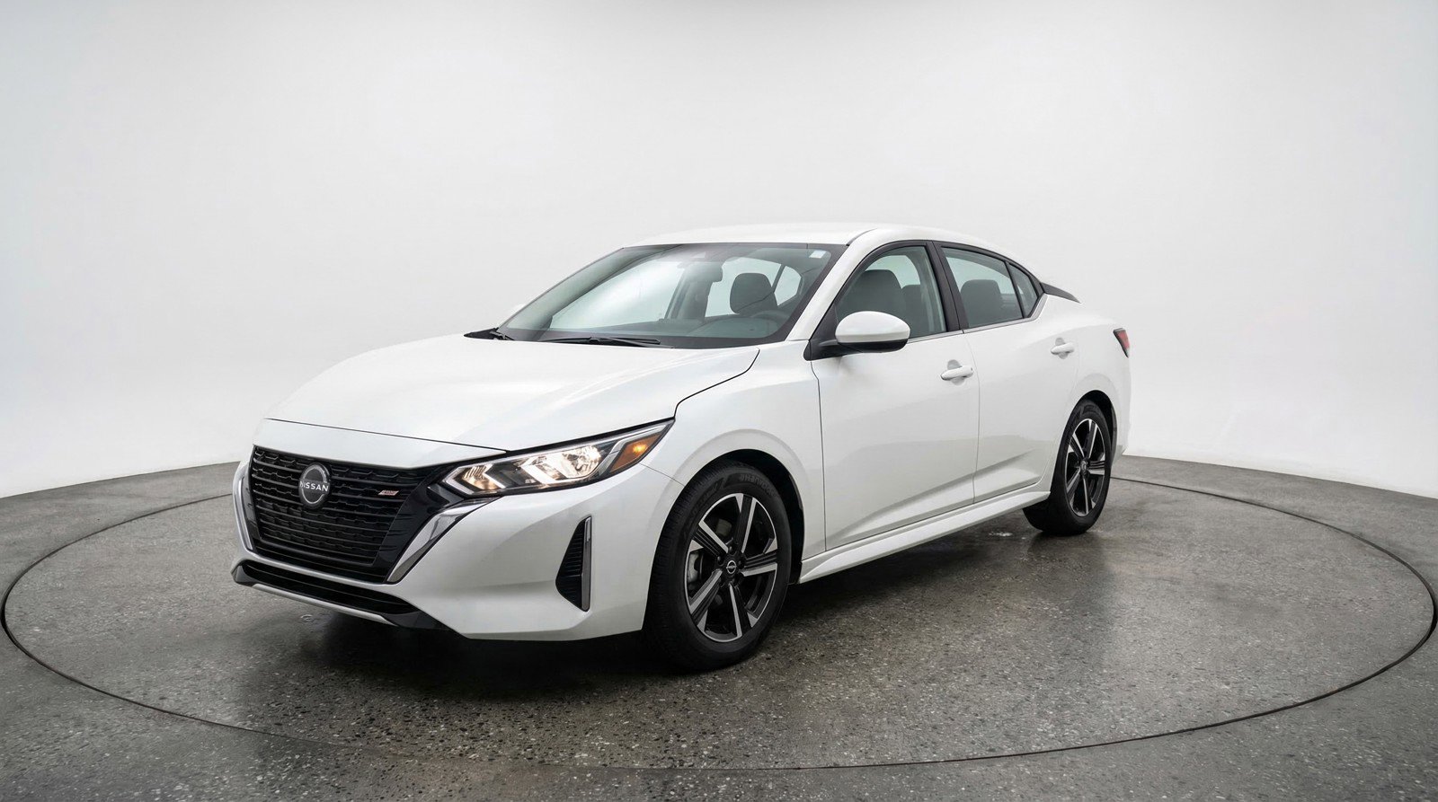 Used 2025 Nissan Sentra SV image 2