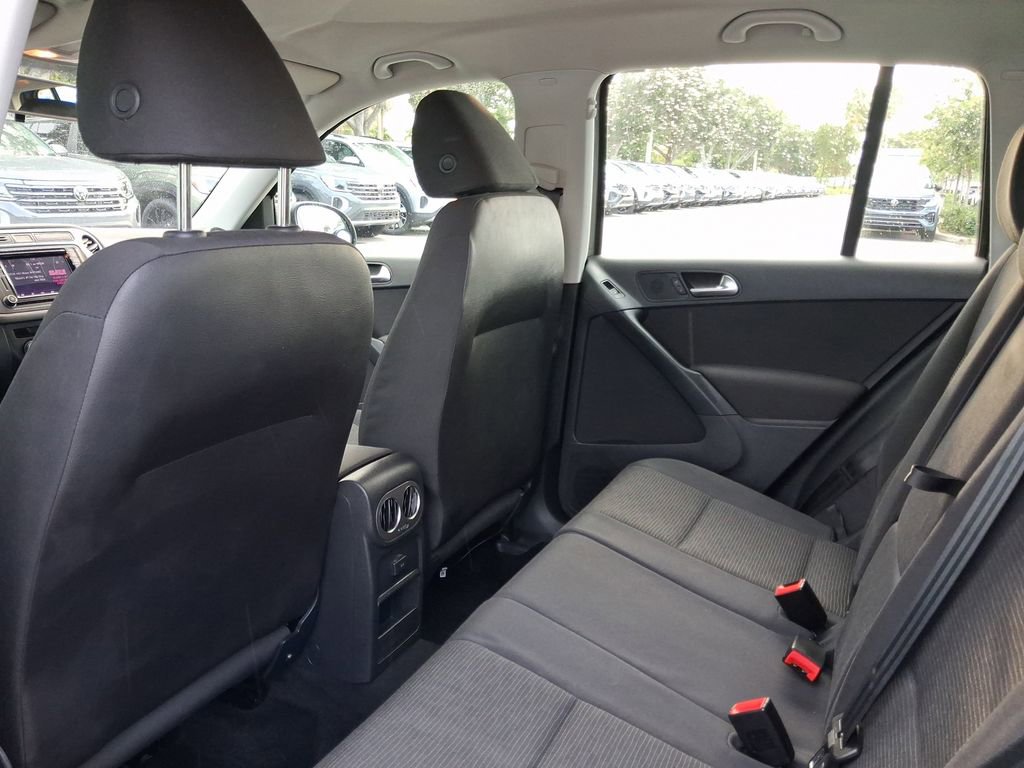 Used 2018 Volkswagen Tiguan Limited w/ Premium Package FWD image 7